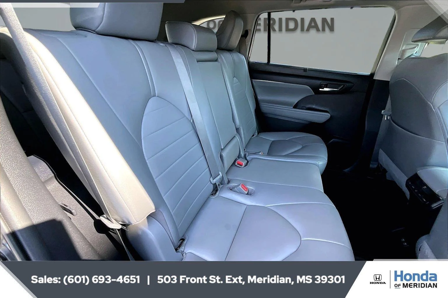 Used 2021 Magnetic Gray Metallic Toyota XLE image 20