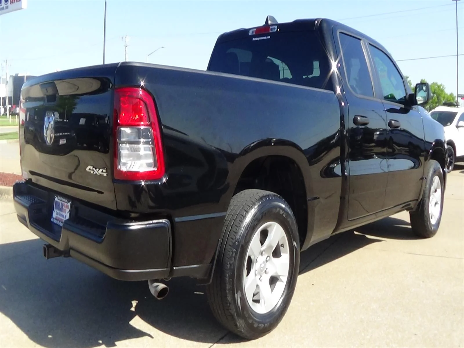 Certified Used 2023 Diamond Black Crystal Pearl Coat (pxj) RAM Tradesman image 6