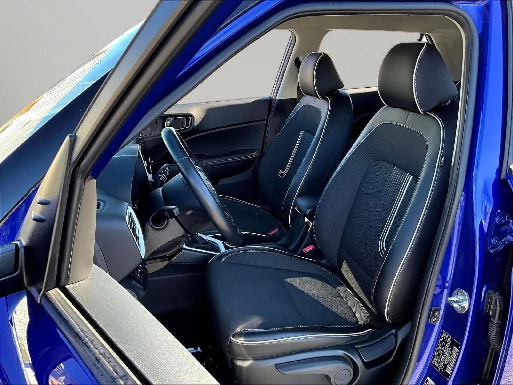 Used 2022 Blue Hyundai Limited image 23