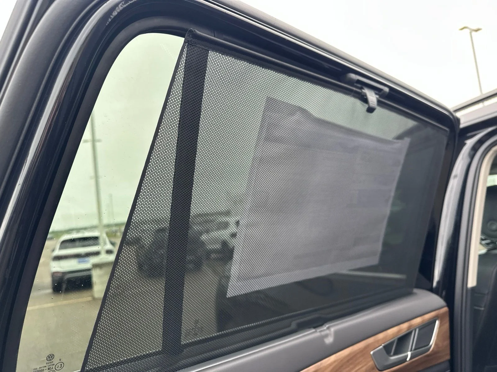 New 2026 Black Volkswagen 2.0T SE w/Technology image 27