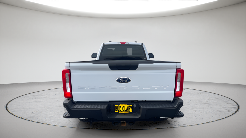 Used 2023 White Ford XL image 4
