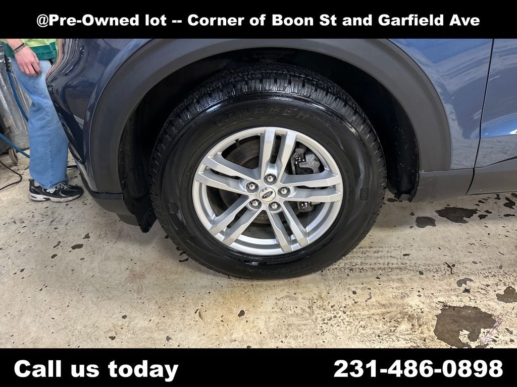 Used 2020 Blue Ford XLT image 11
