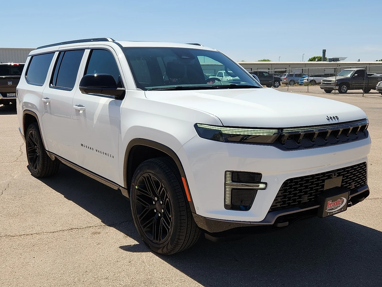 New 2026 Bright White Clear-Coat  Paint Jeep L LIMITED RESERVE 4X4 image 6