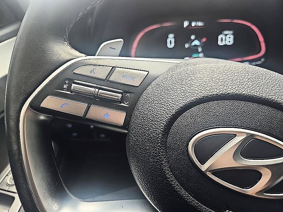 Used 2024 Abyss Black Pearl Hyundai SEL 7P image 20