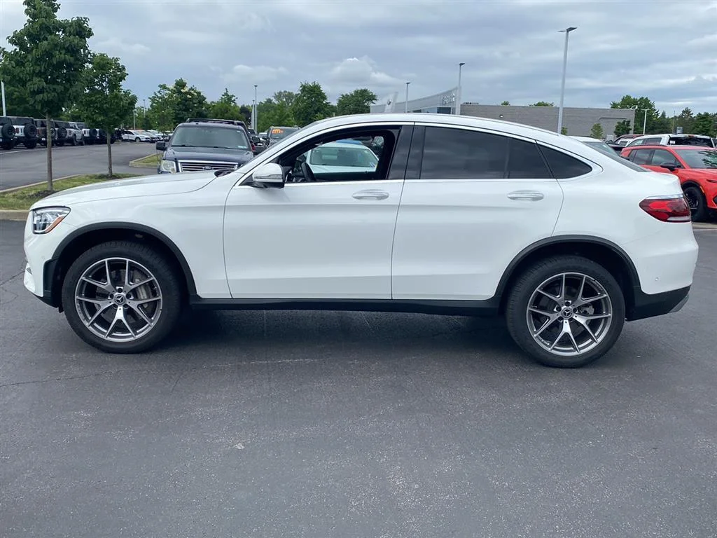 Used 2023 Polar White Mercedes-Benz GLC 300 image 8