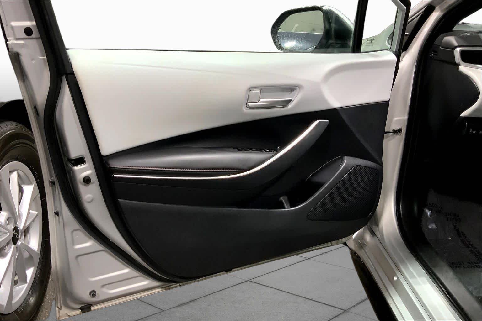 Used 2023 Classic Silver Metallic Toyota SE image 22