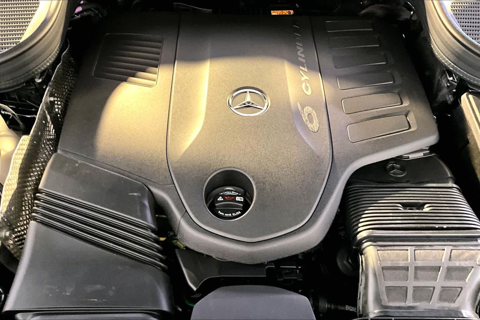 New 2027 Obsidian Black Metallic Mercedes-Benz GLE 450 image 14
