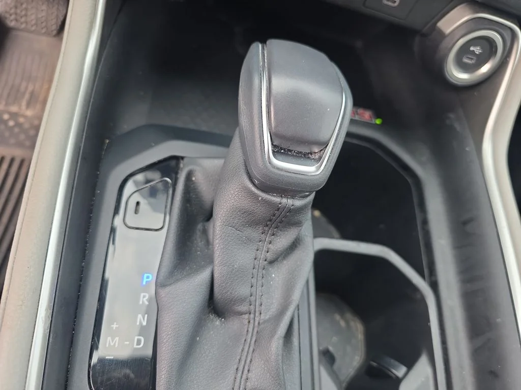 Used 2024 Wind Chill Pearl Toyota Limited image 18