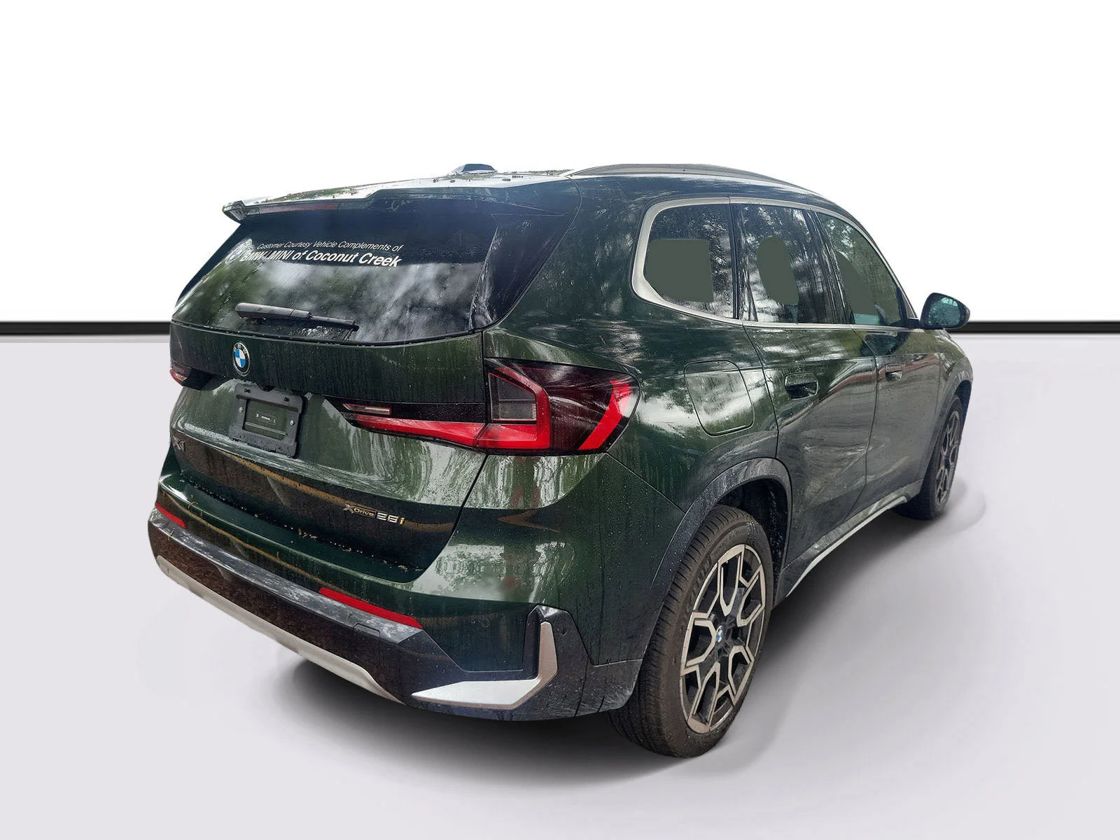 Used 2025 San Remo Green Metallic BMW xDrive28i image 4
