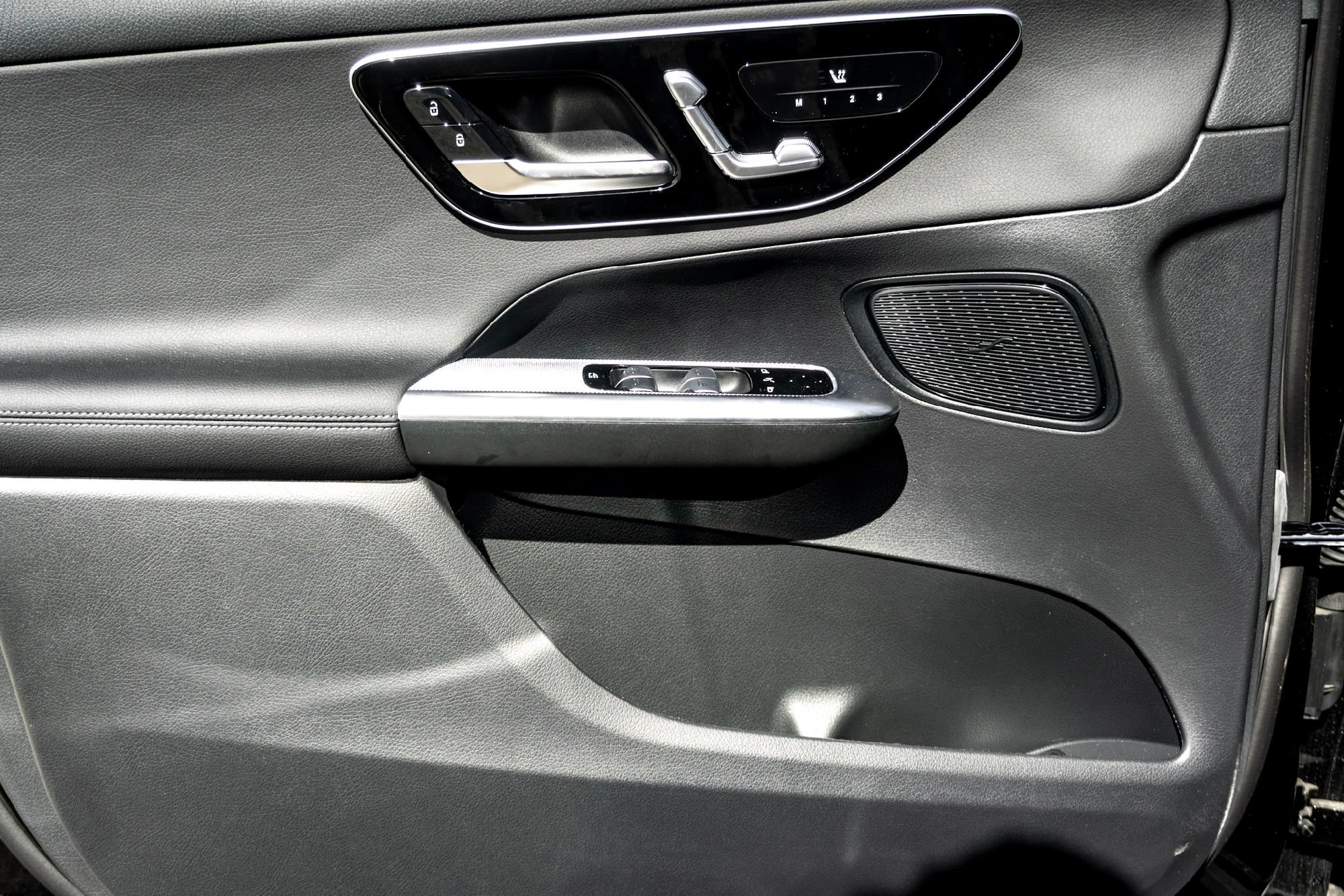 2025 Mercedes-Benz GLC Base - Photo 33