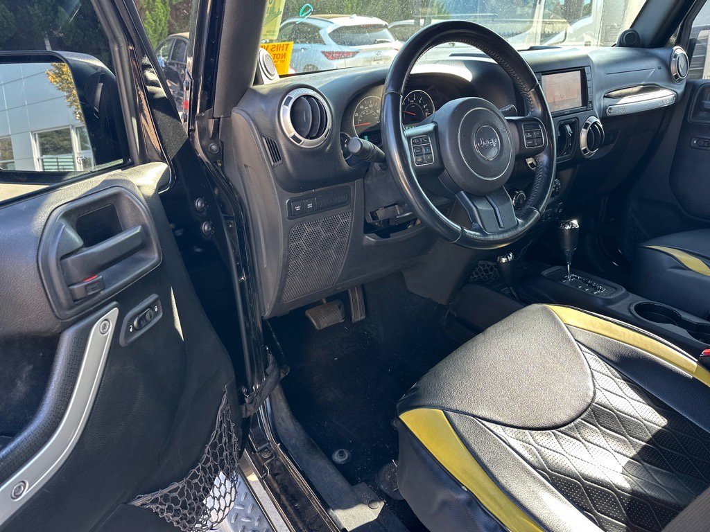 2014 Jeep Wrangler Unlimited Rubicon photo 4