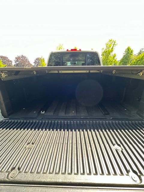 2011 Nissan Titan SL - Photo 20