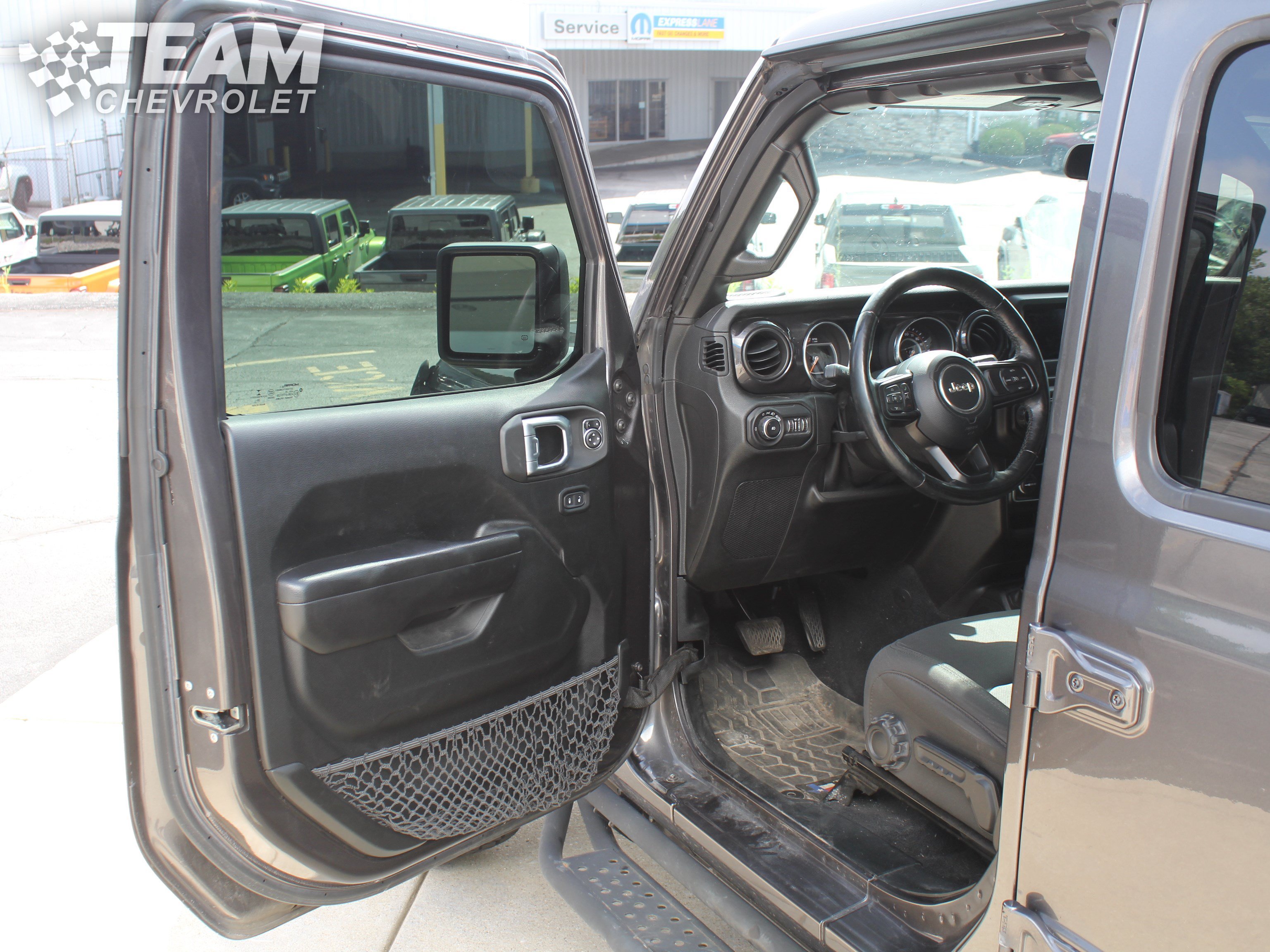 Used 2021 Gray Jeep Sport Altitude 4x4 image 10