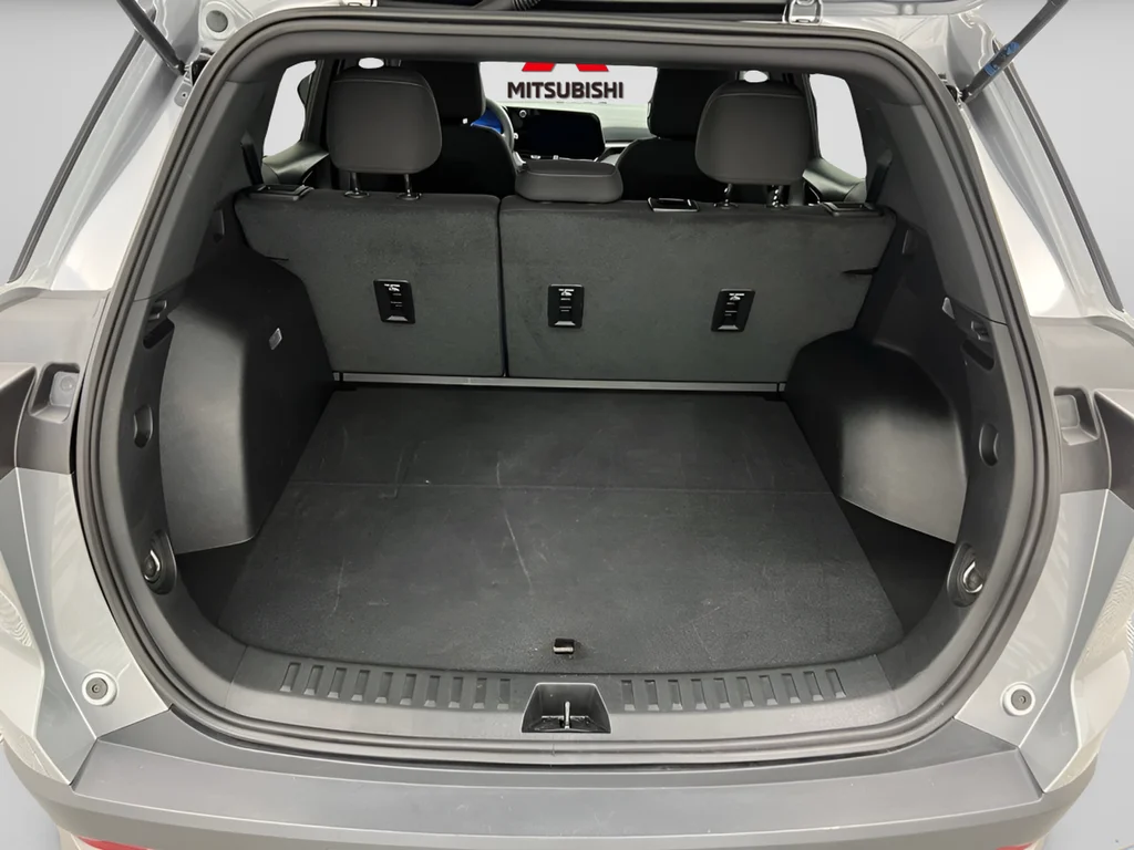 Used 2026 Sterling Gray Metallic Chevrolet LT image 35