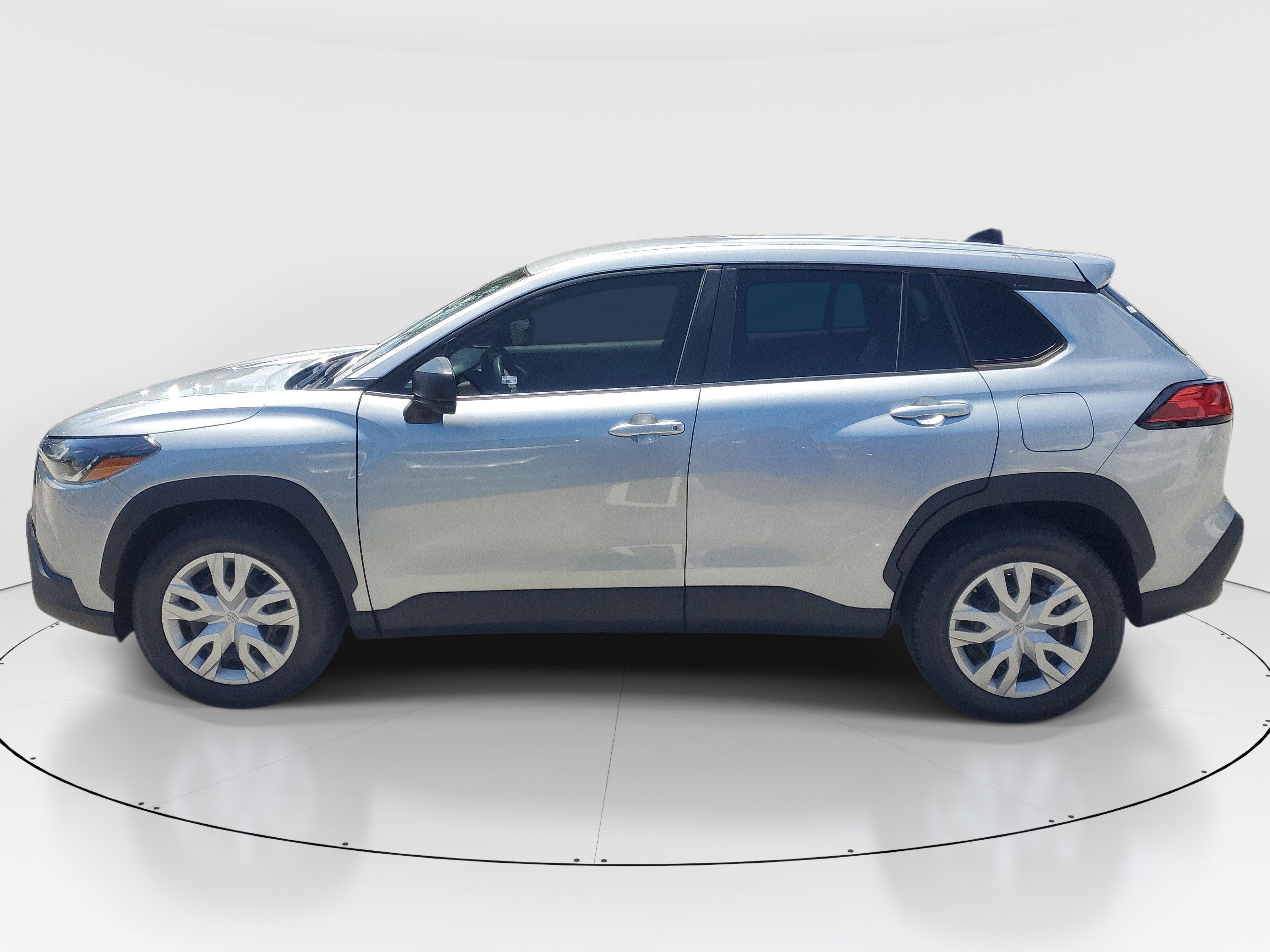Used 2023 Silver Toyota L image 6