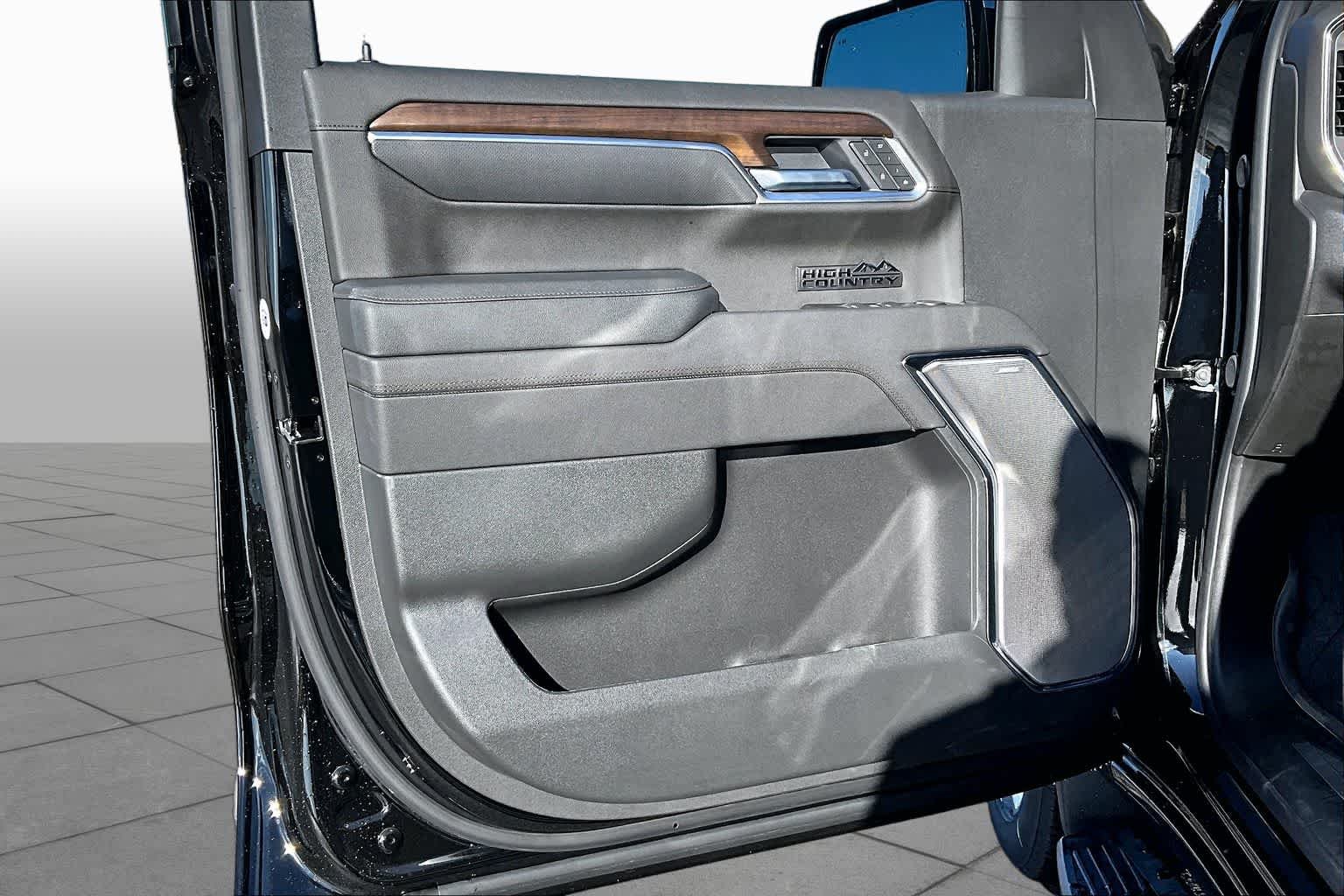 2026 Chevrolet Silverado 1500 High Country - Photo 11