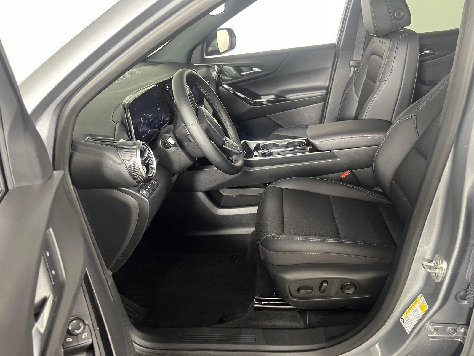 Used 2026 Sterling Gray Metallic Chevrolet AWD LT image 9
