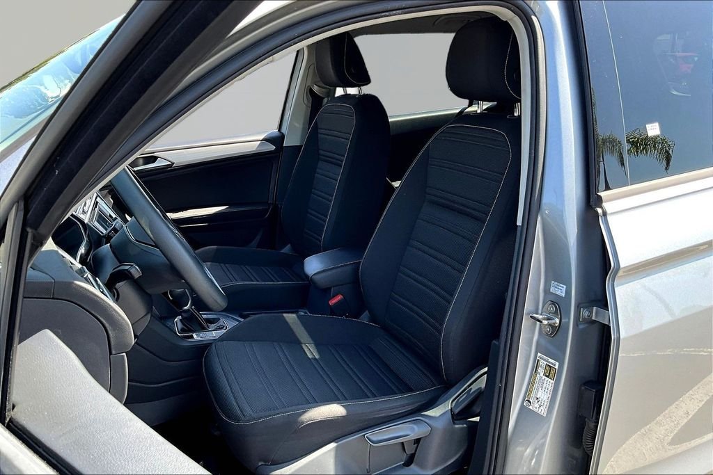 Used 2022 Gray Volkswagen 2.0T S image 22