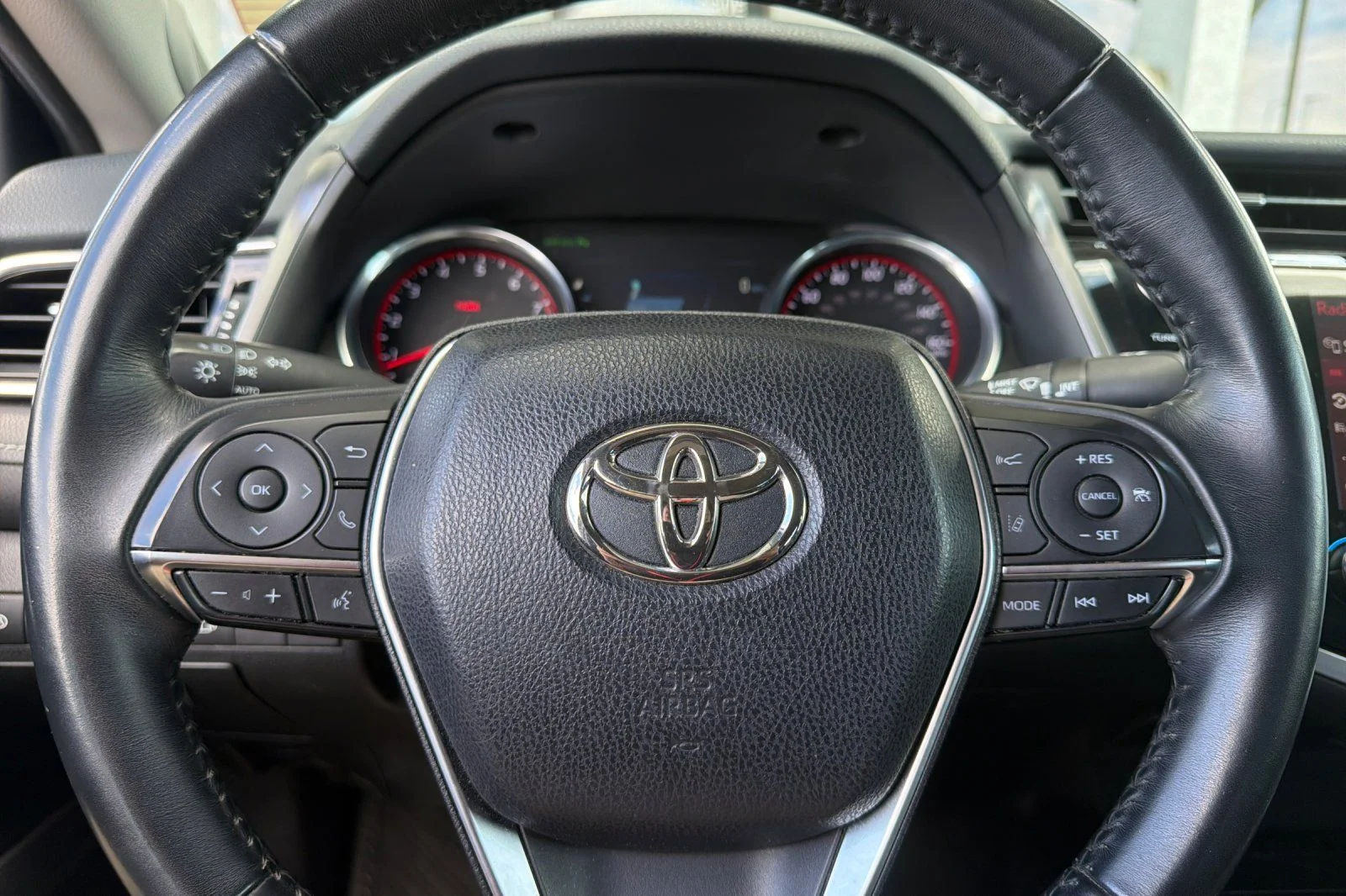 Used 2018 Gray Toyota XSE image 24