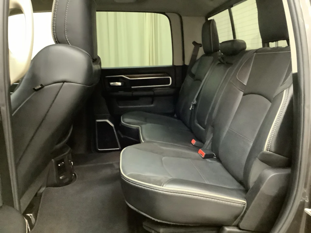 Used 2024 Granite Crystal Metallic Clearcoat Ram Laramie image 25