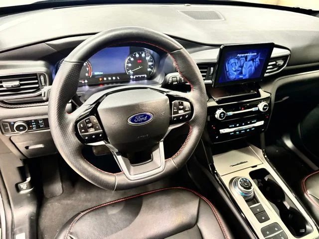 Used 2023 Gray Ford ST-Line image 16