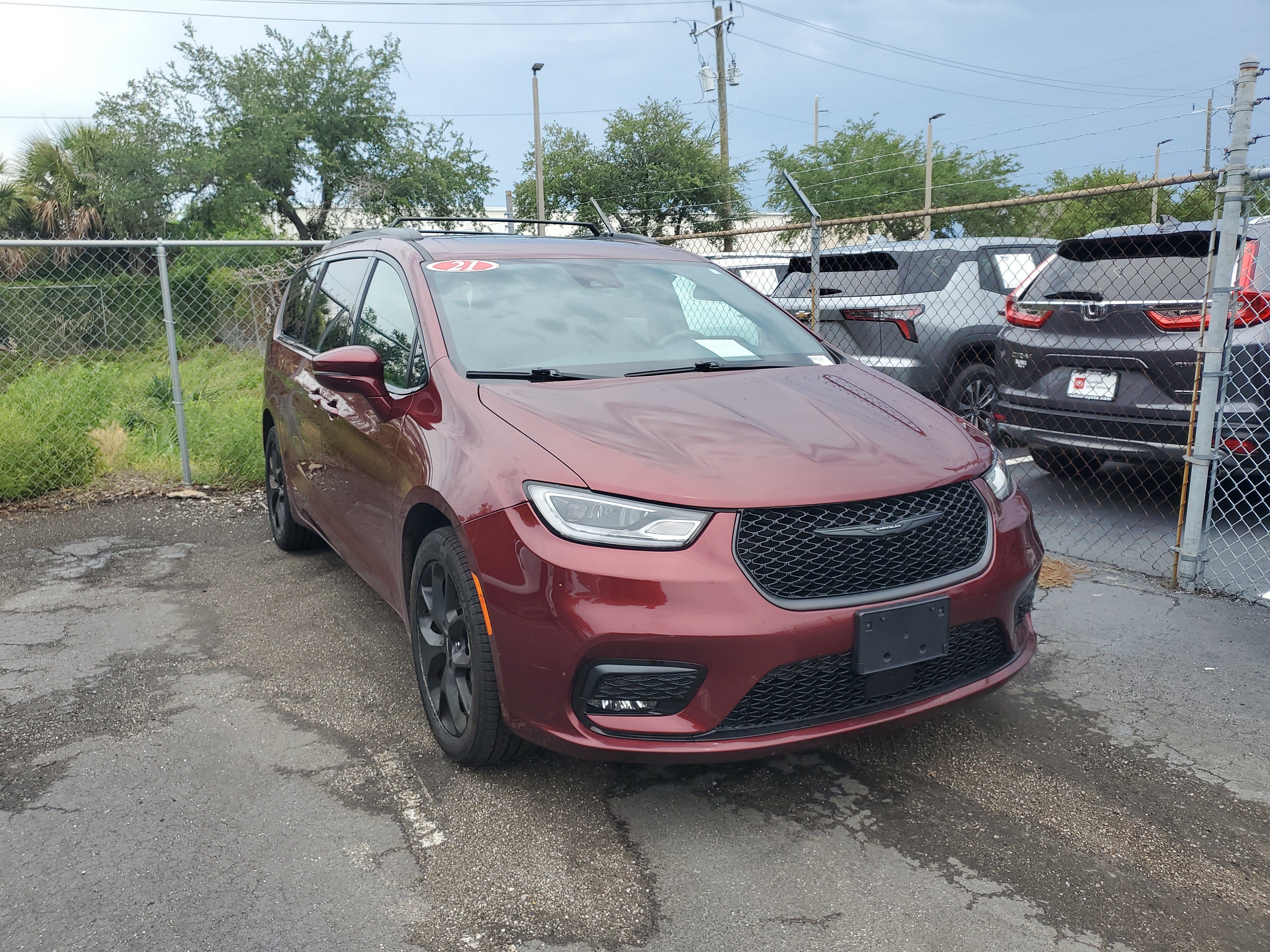 Used 2021 Velvet Red Pearlcoat Chrysler Touring L image 1