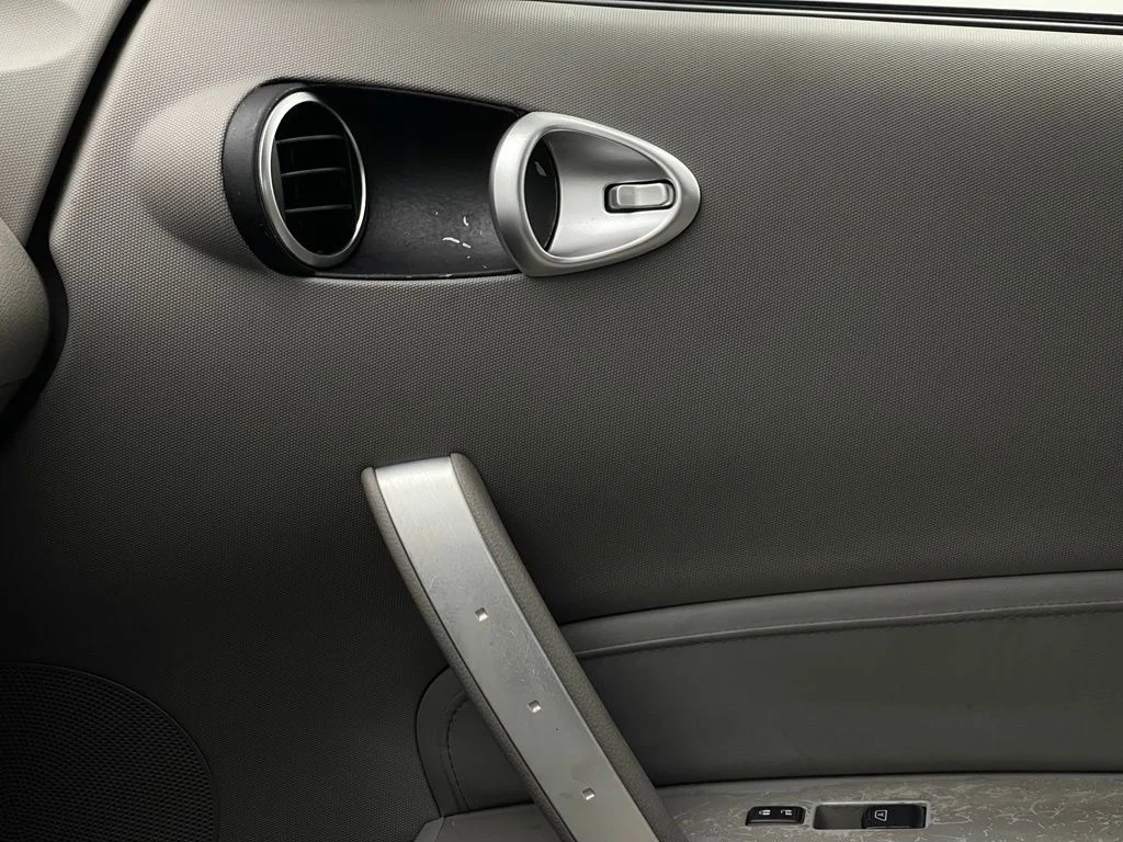 Used 2007 San Marino Blue Pearl Nissan Touring image 34