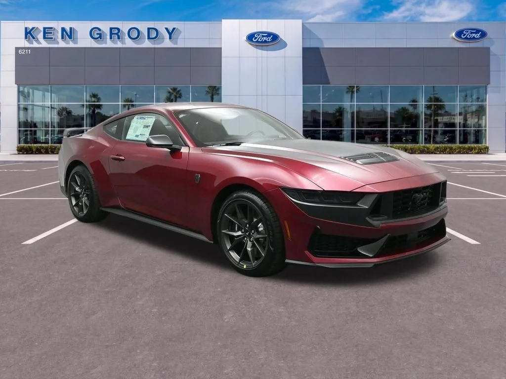 2026 Ford Mustang Dark Horse's photo
