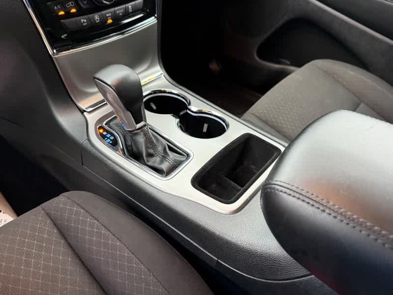 Used 2022 Bright White Clear Coat Jeep Laredo E image 21