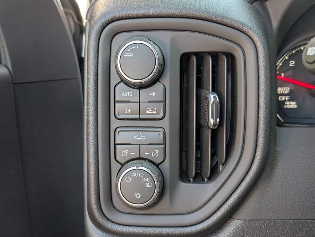 2026 Chevrolet Silverado 1500 Custom - Photo 14