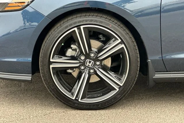 New 2026 Canyon River Blue Metallic Honda SE image 32