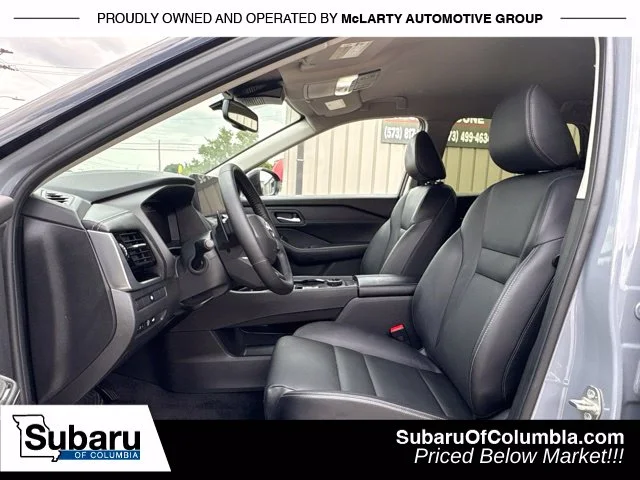 Used 2025 Gray Nissan SL image 17