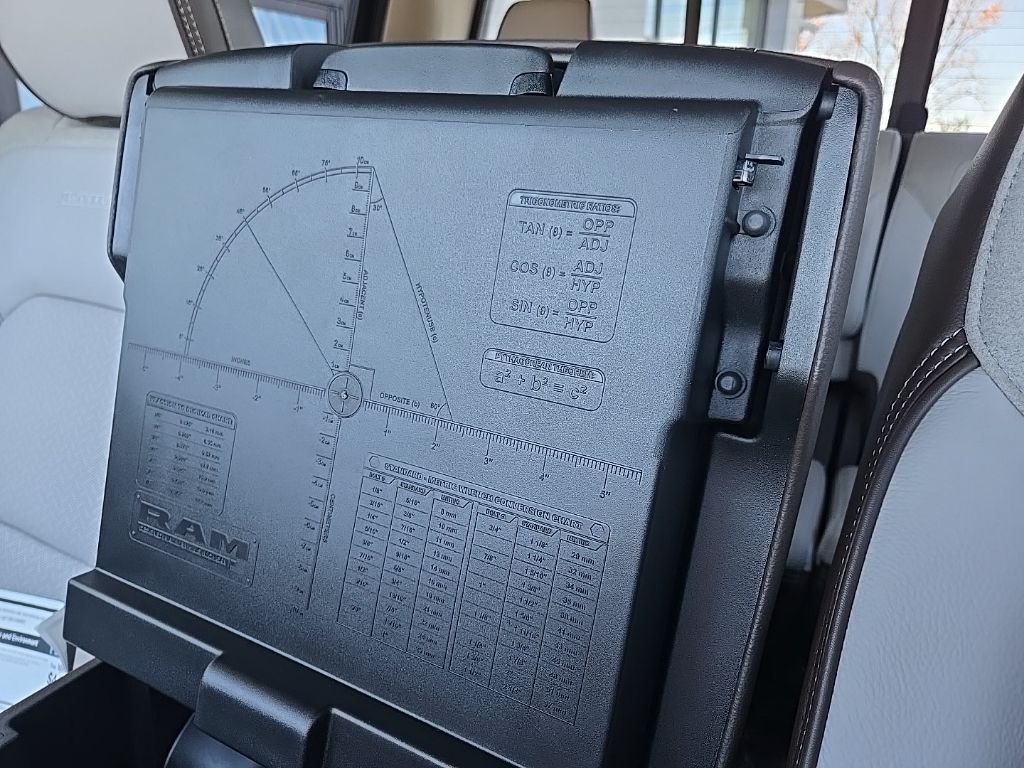 2026 RAM 1500 Laramie - Photo 81