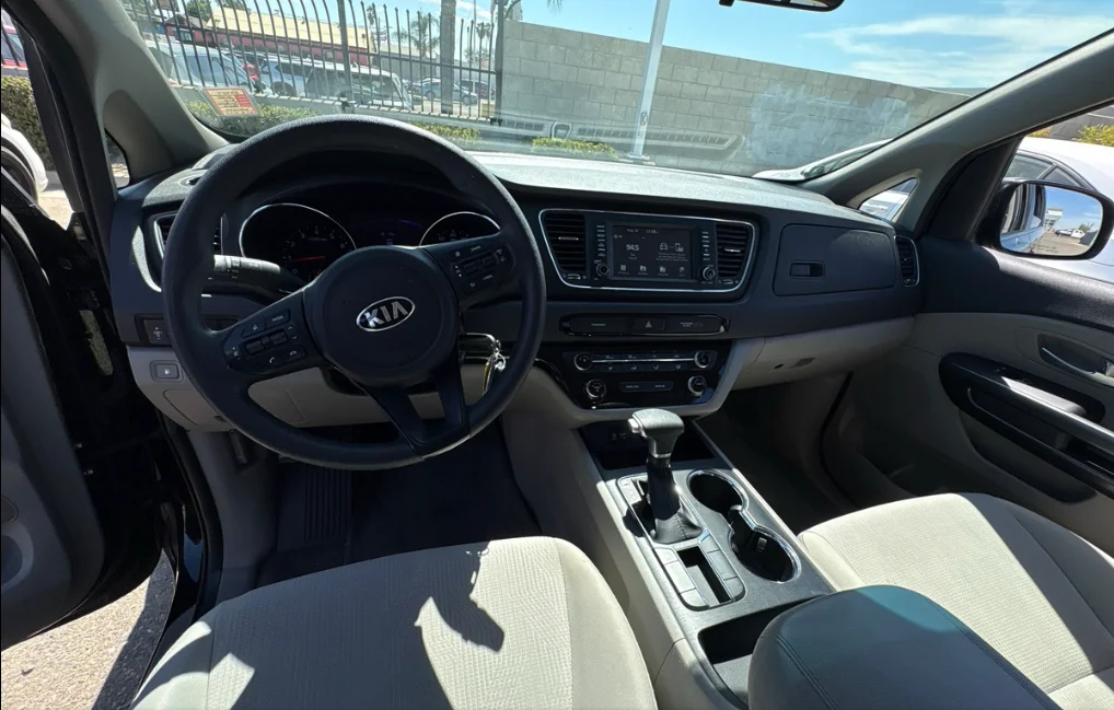 Used 2020 Black Kia LX image 5