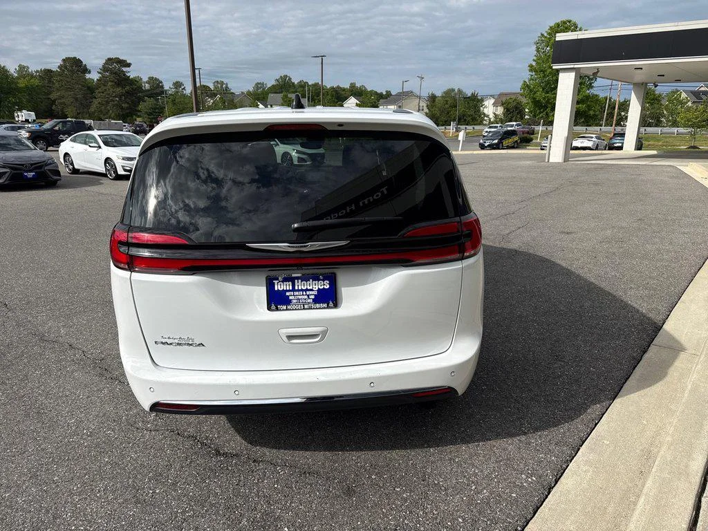Used 2024 Bright White Clearcoat Chrysler Touring L FWD image 5