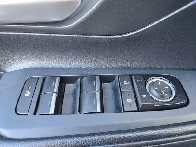 Used 2025 Silver Toyota XLE image 35
