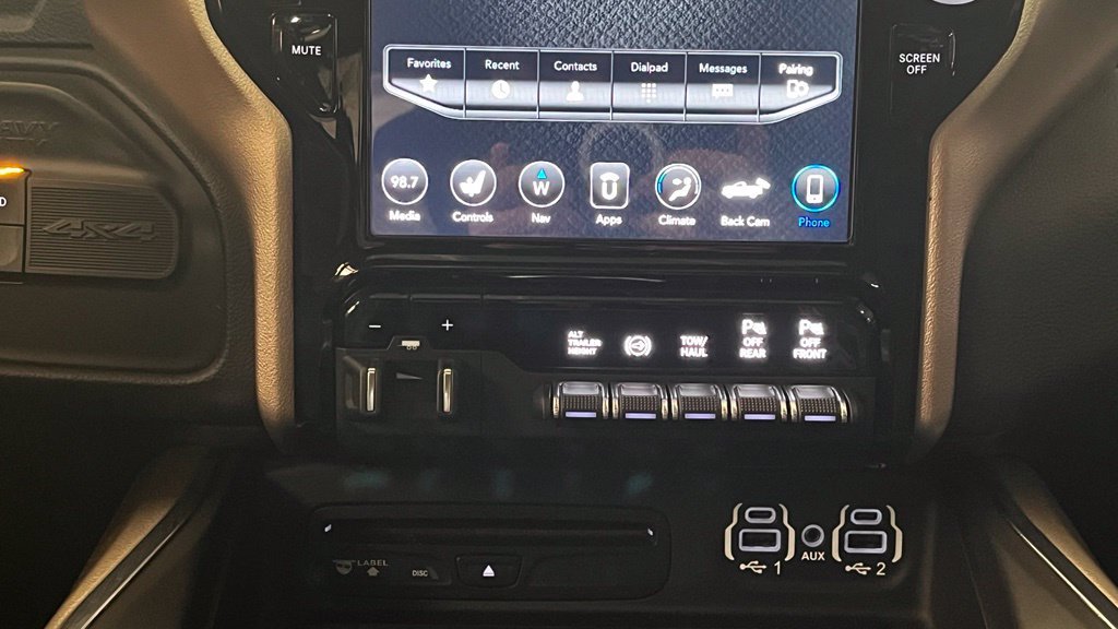 Used 2019 Diamond Black Ram Laramie image 21