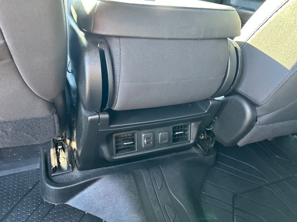 Used 2022 White Chevrolet LT image 24