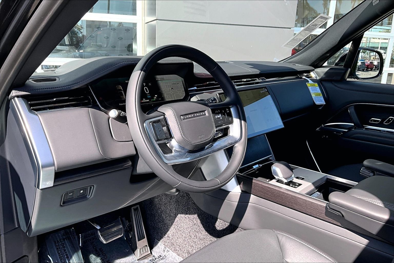 New 2026 Santorini Black Land Rover SE image 6