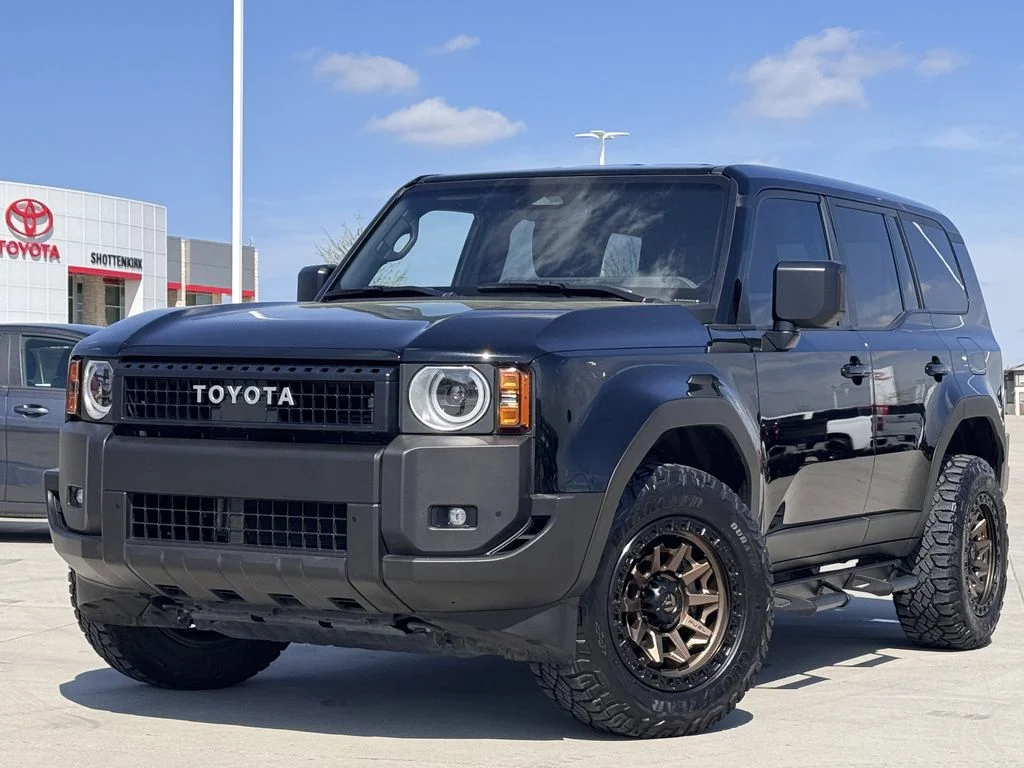 Used 2024  Toyota 1958 image 2