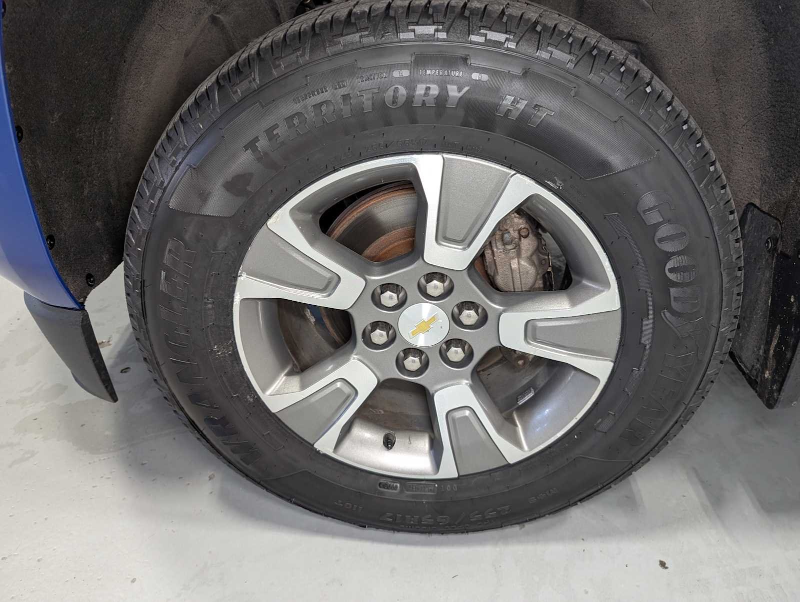 Used 2019 Kinetic Blue Metallic Chevrolet 4WD Z71 image 3