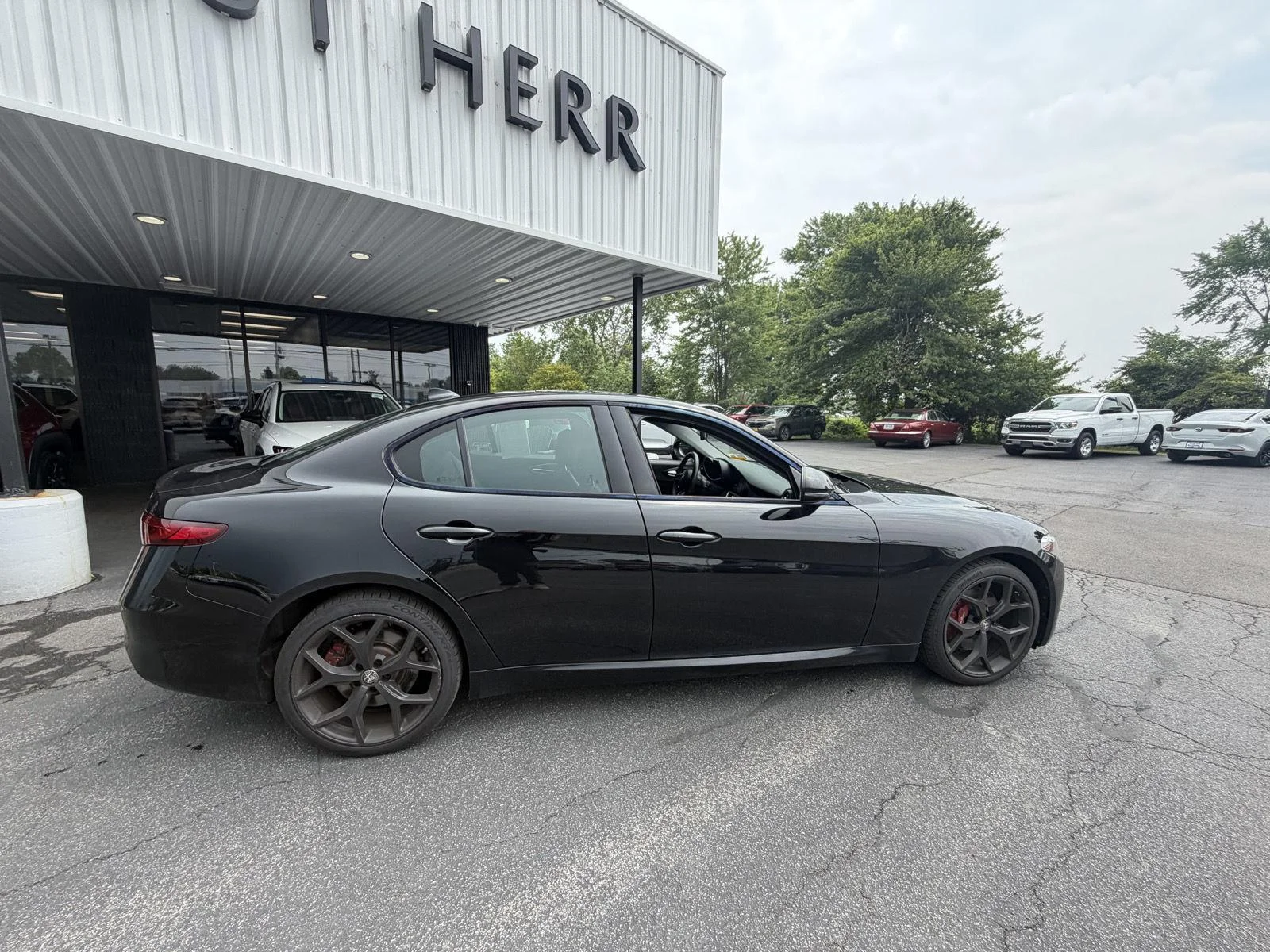 Used 2021 Alfa Black Alfa Romeo Ti image 7