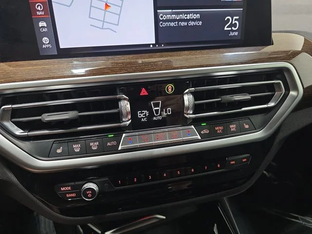 Used 2022 Black Sapphire Metallic BMW xDrive30i image 24