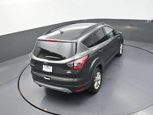 Used 2018 Gray Ford SE image 18