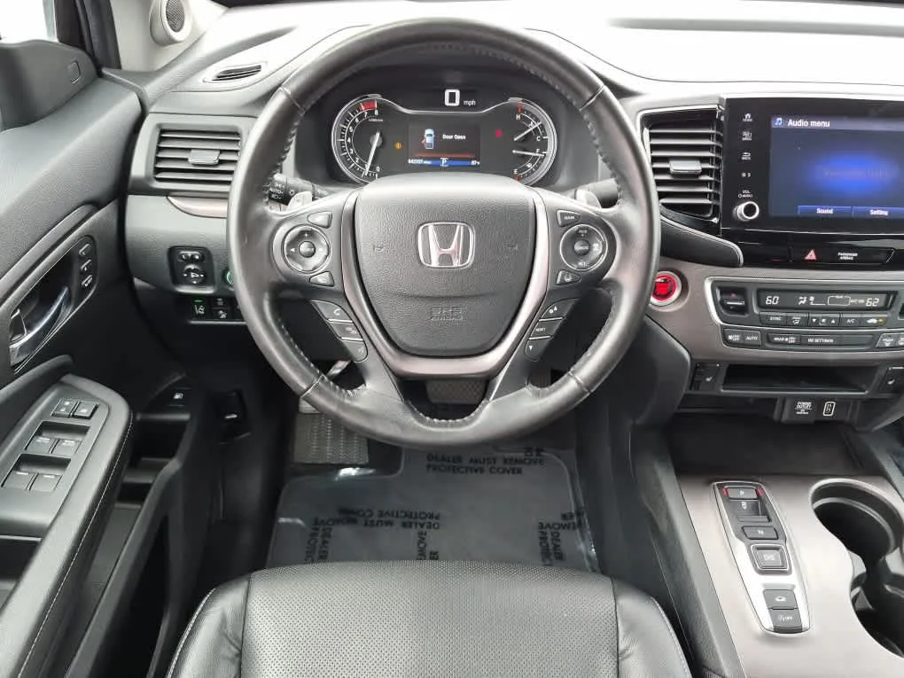 Used 2023 Modern Steel Metallic Honda RTL image 8