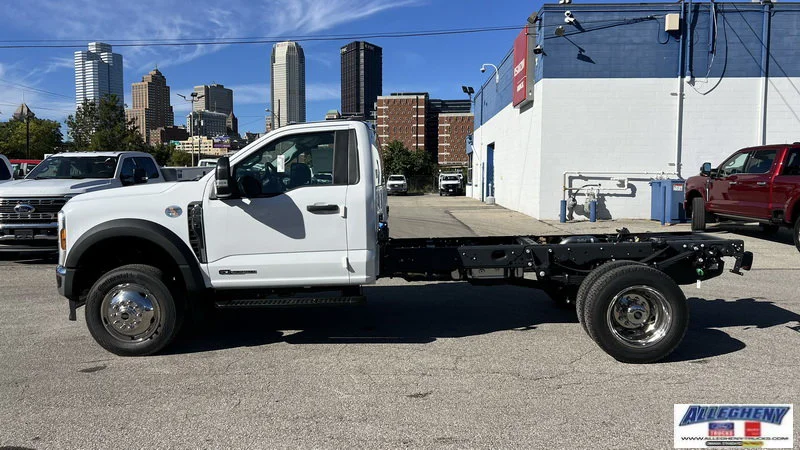 New 2026 Oxford White Ford XL image 2