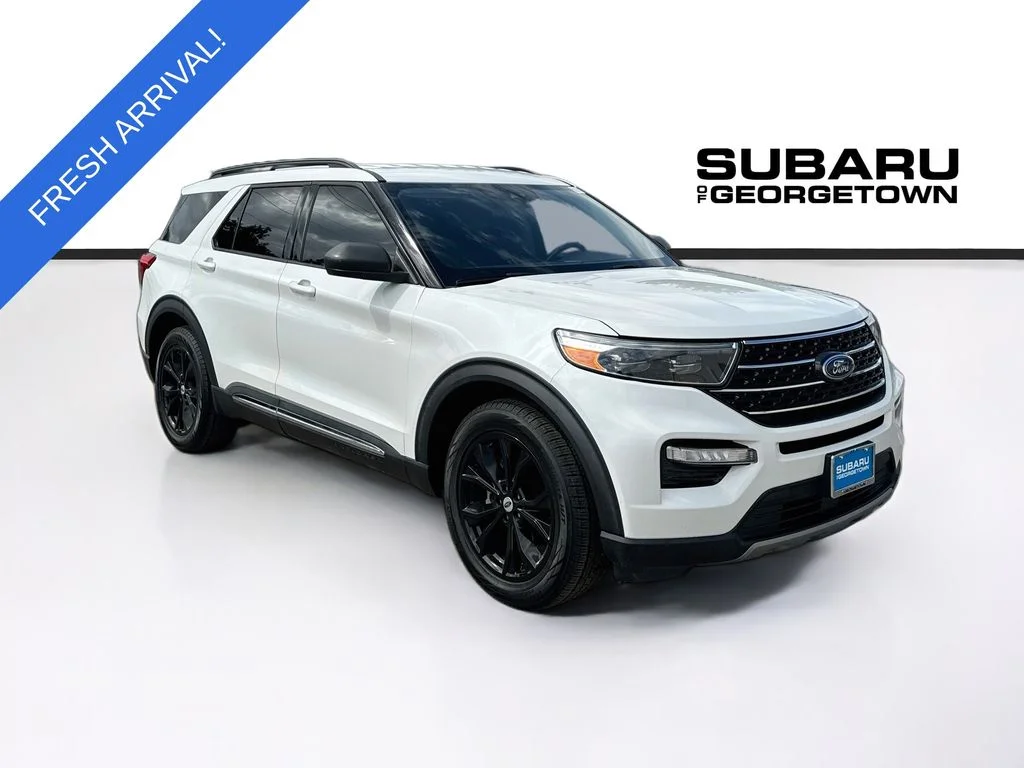 Used 2022 White Ford XLT image 1