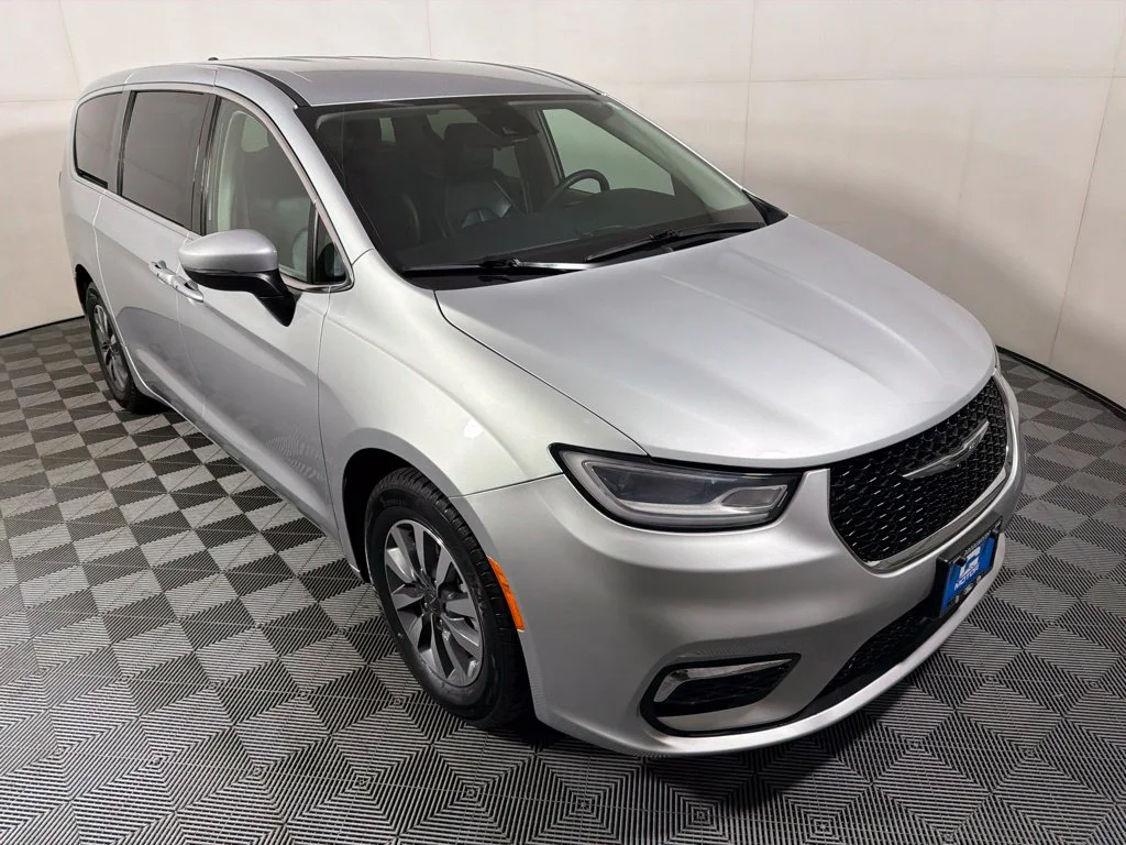2023 Chrysler Pacifica Hybrid