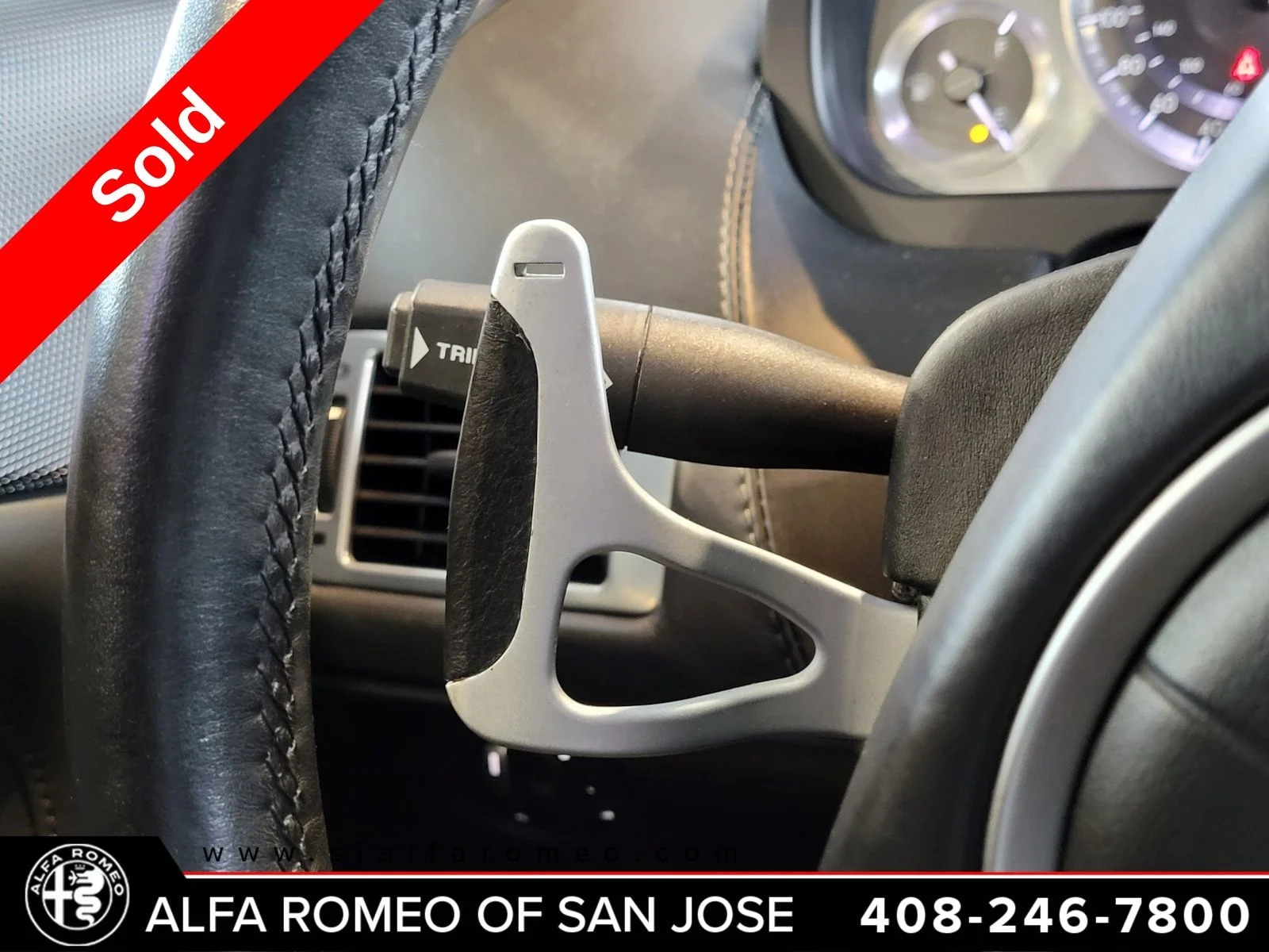 Used 2005 White Aston Martin Base image 18