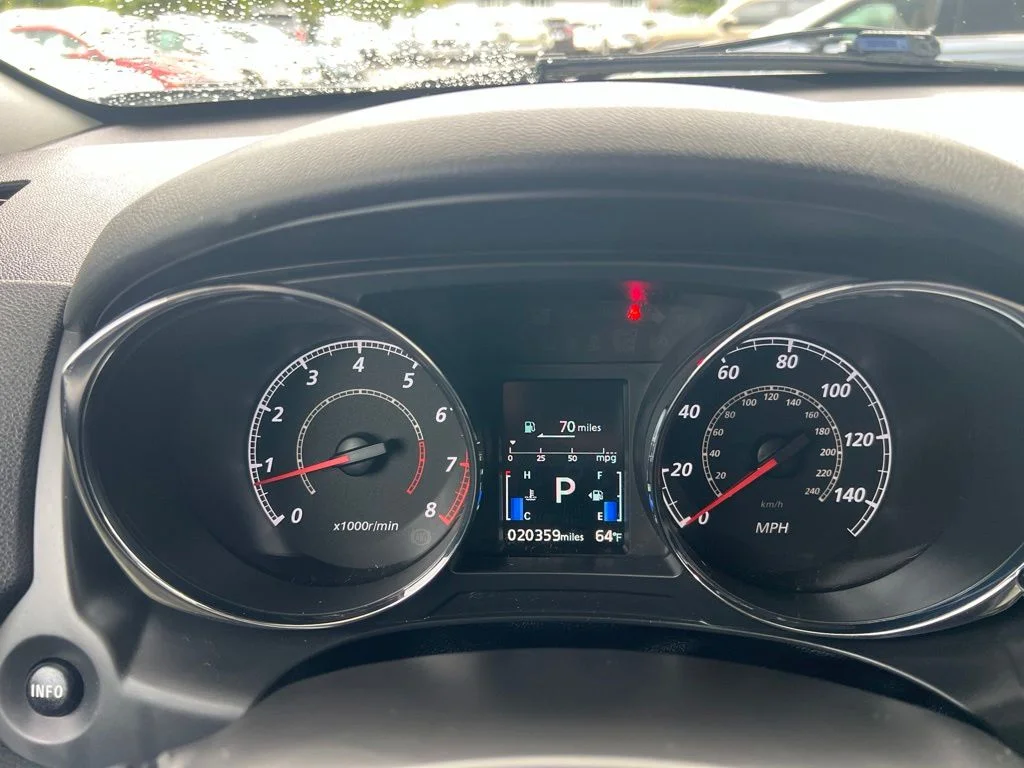 Used 2023 White Mitsubishi 2.0 ES image 15